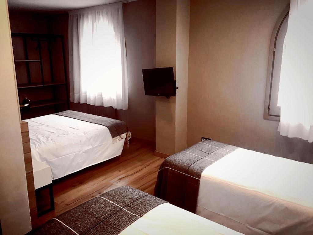 Hotel Torres Manlleu Zewnętrze zdjęcie