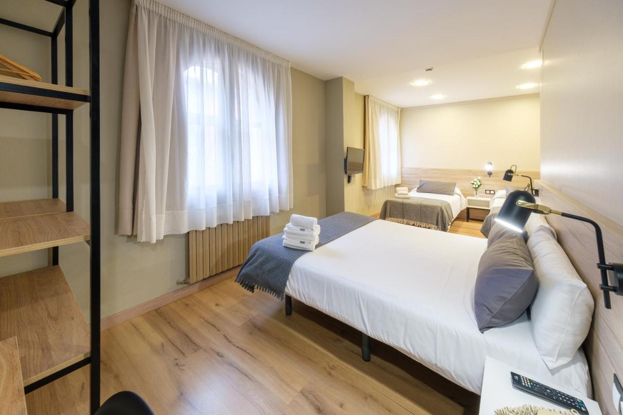 Hotel Torres Manlleu Zewnętrze zdjęcie