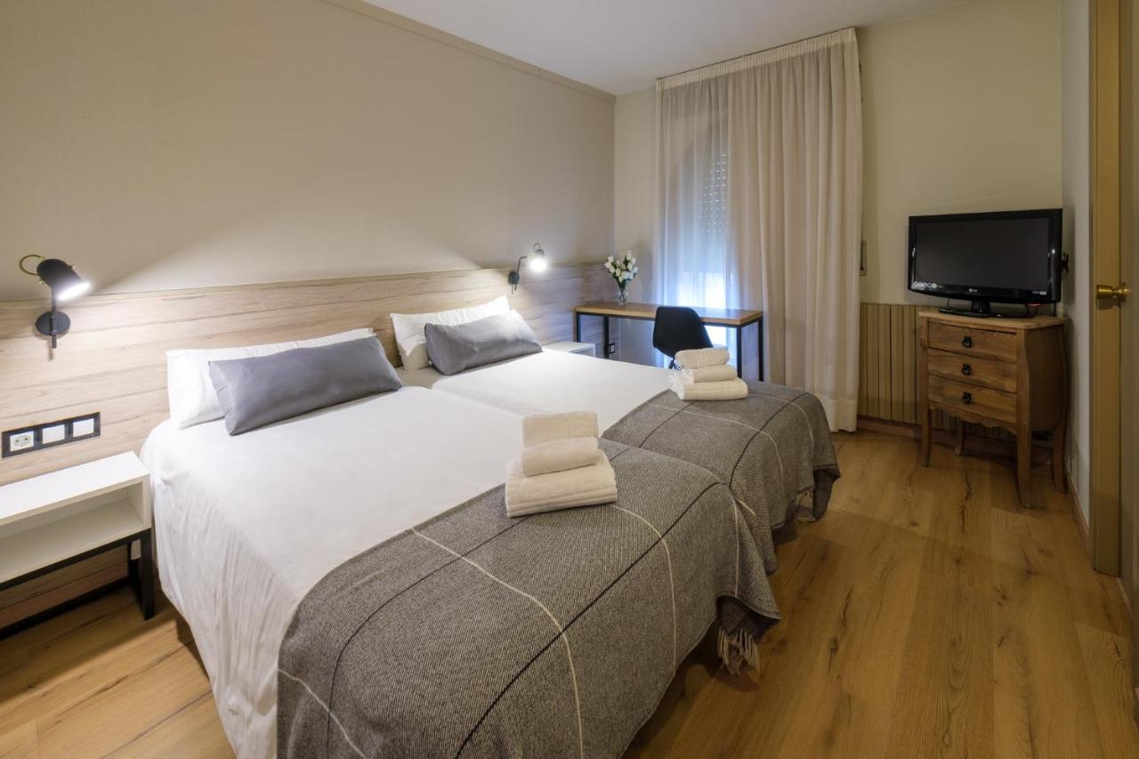 Hotel Torres Manlleu Zewnętrze zdjęcie