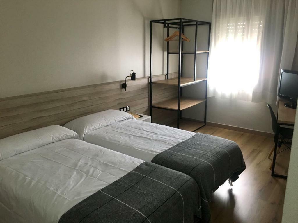 Hotel Torres Manlleu Zewnętrze zdjęcie
